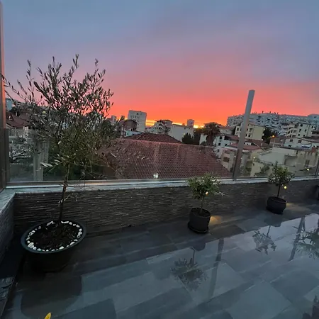 Terrace Escape Τίρανα