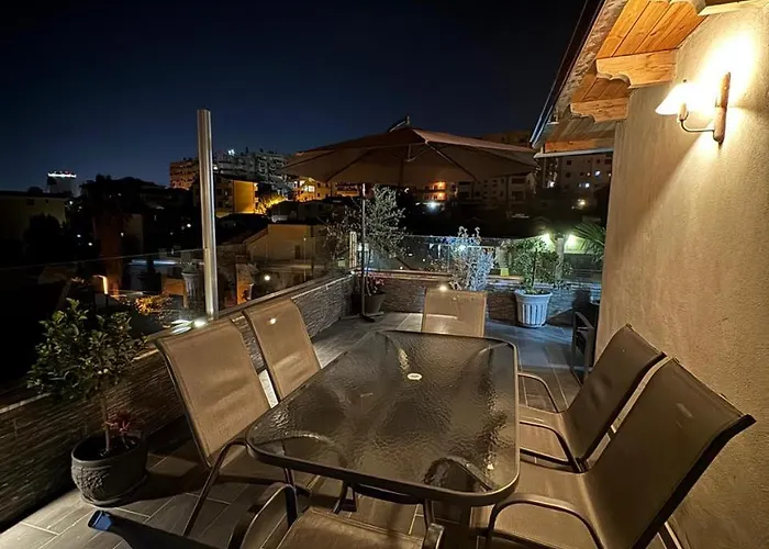 Terrace Escape Τίρανα