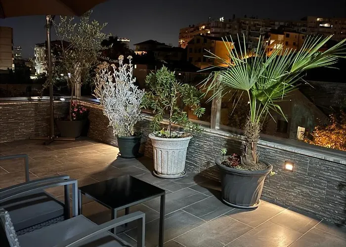 Terrace Escape Τίρανα